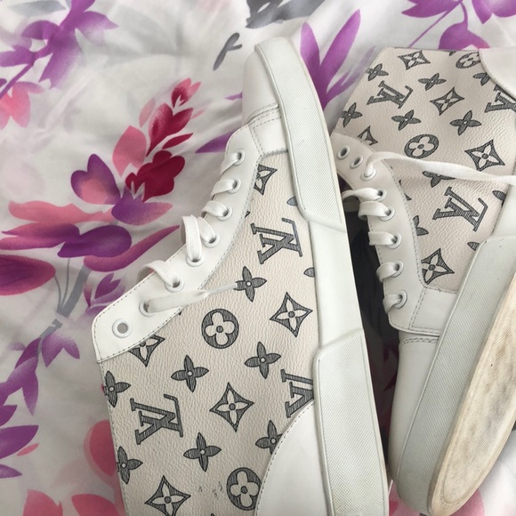 Louis Vuitton’s - Picture 2 of 3